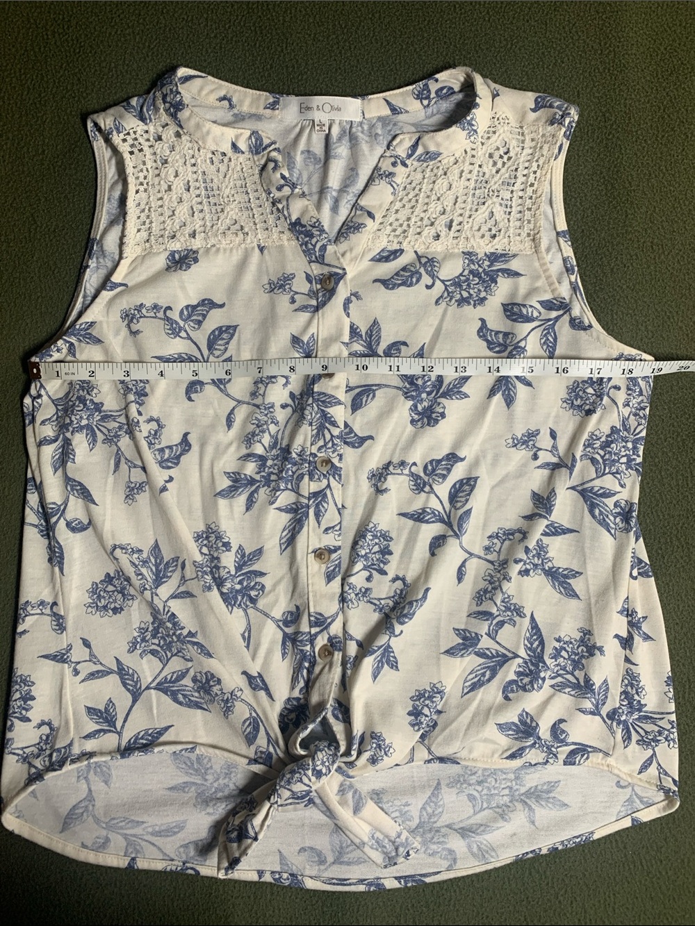 Eden & Olivia blue & cream floral button up shirt with tie and crochet detail. L - Picture 3 of 10